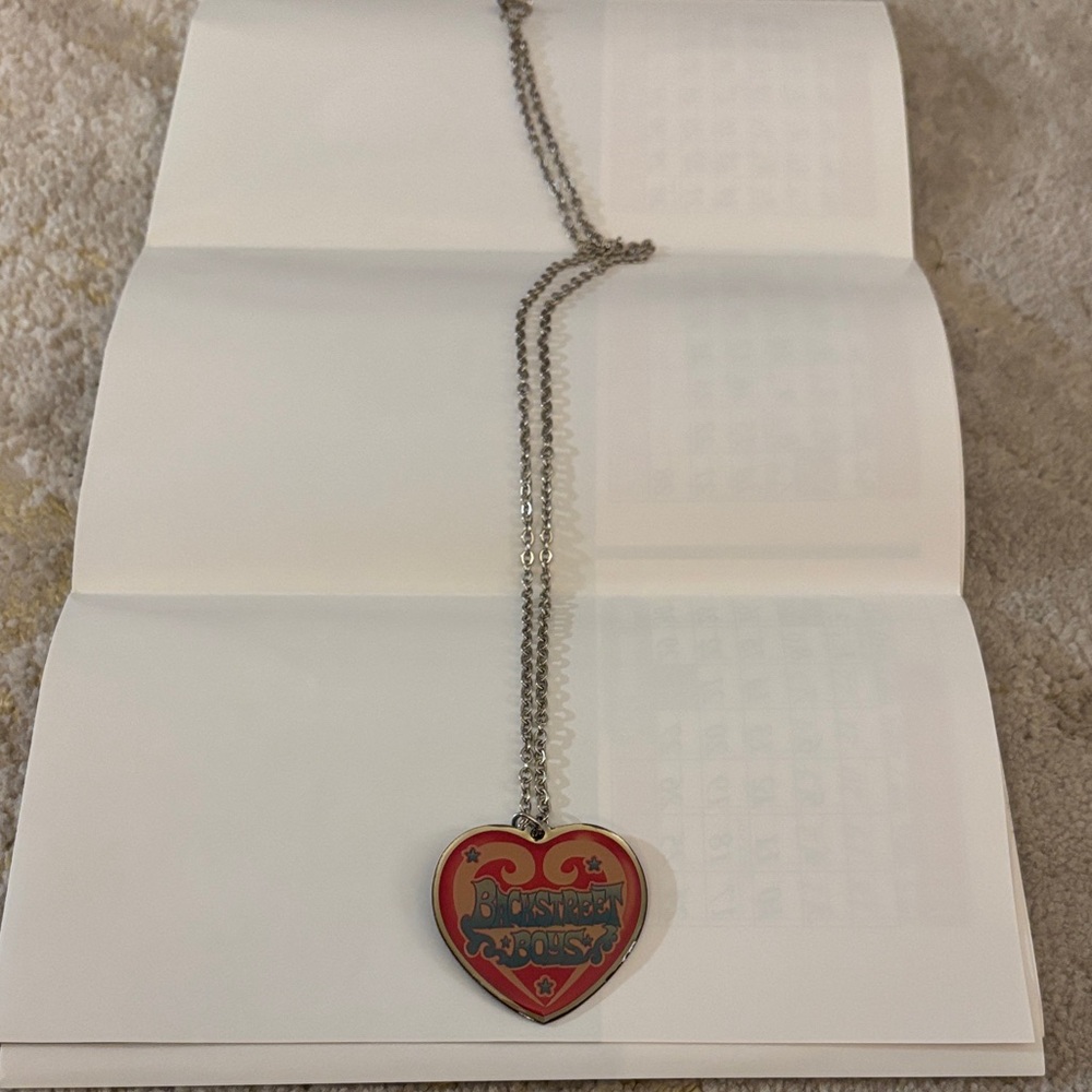 Backstreet Boys Heart Pendant Necklace - Picture 3 of 4